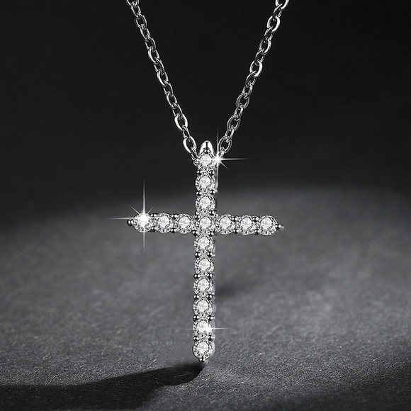 Silver Cross Flor a Necklace or a charm Pendant Round Cut Stones Dia - Picture 8 of 17